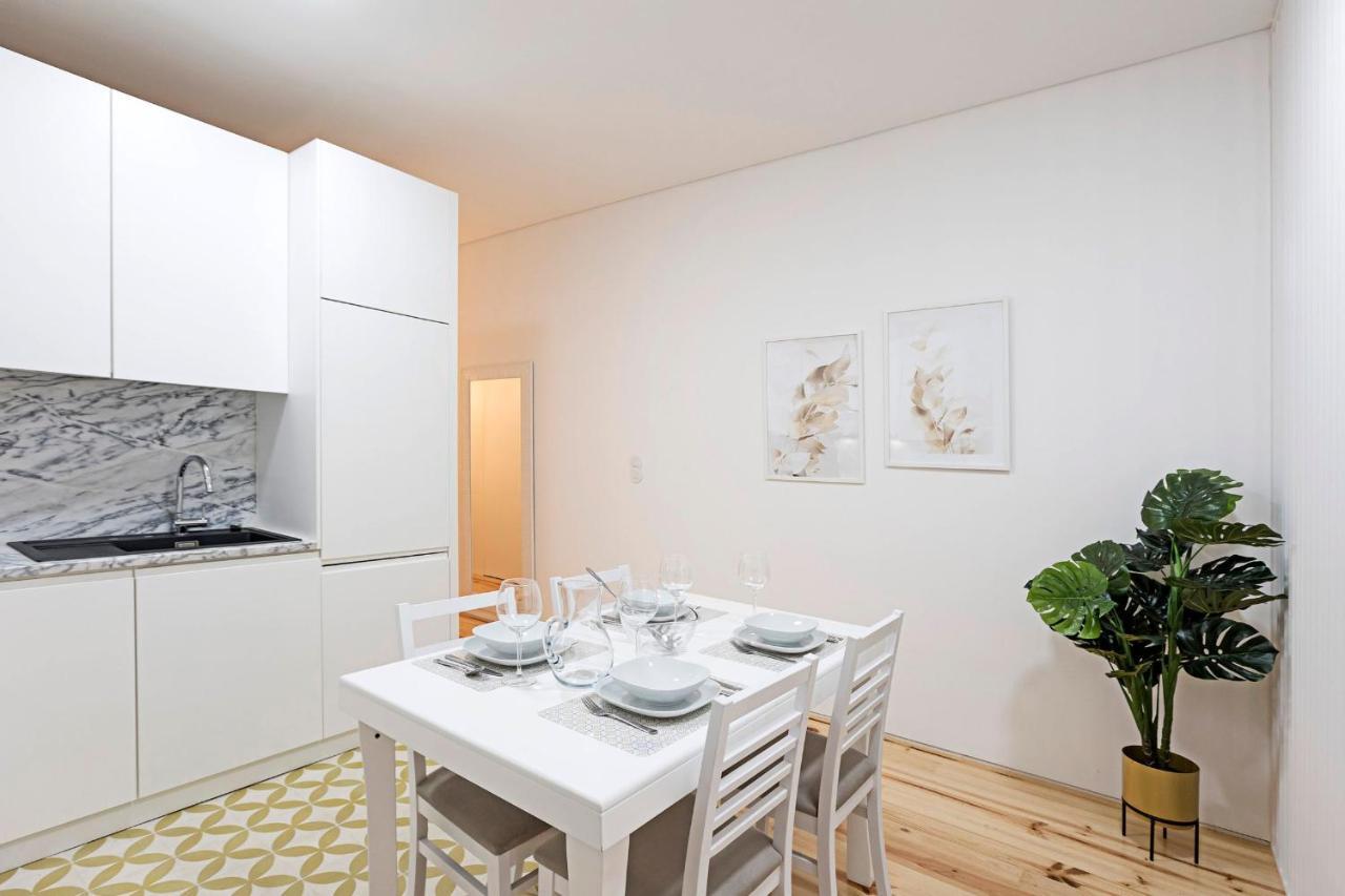 Loios 1Br Flat Downtown By Lovelystay Porto Exterior foto